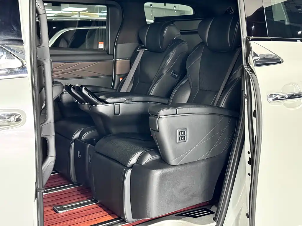 Alphard 2024 2.5L Hybrid Prestige Edition