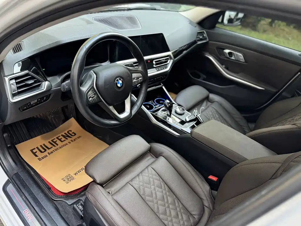 BMW 3 Series 2022 320i Sport Line