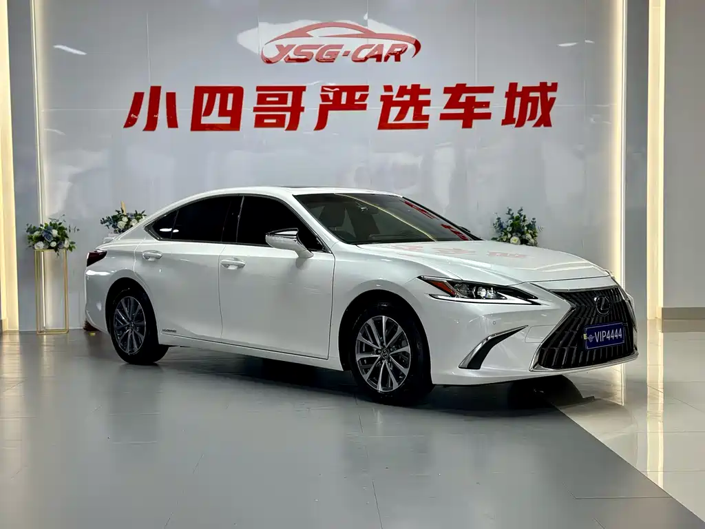 Lexus ES 2021 300h Excellence Edition
