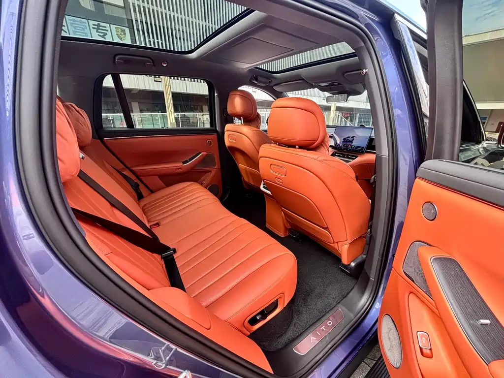 SUV M7 2026 Edition Range-Extended Ultra Four-Wheel Drive 5-Seater 192-line LiDAR