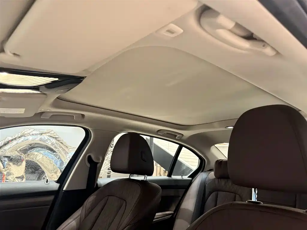 BMW 3 Series 2024 320Li M Sport Package