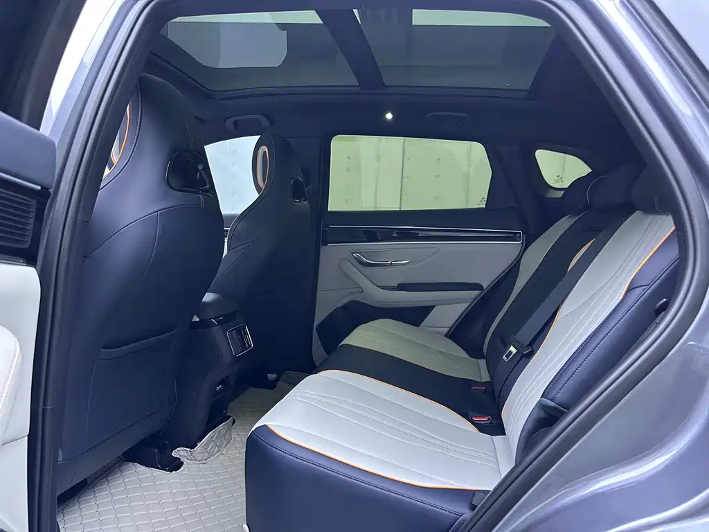 Song PLUS New Energy 2024 Model Honor Edition DM-i 71km Luxury Type
