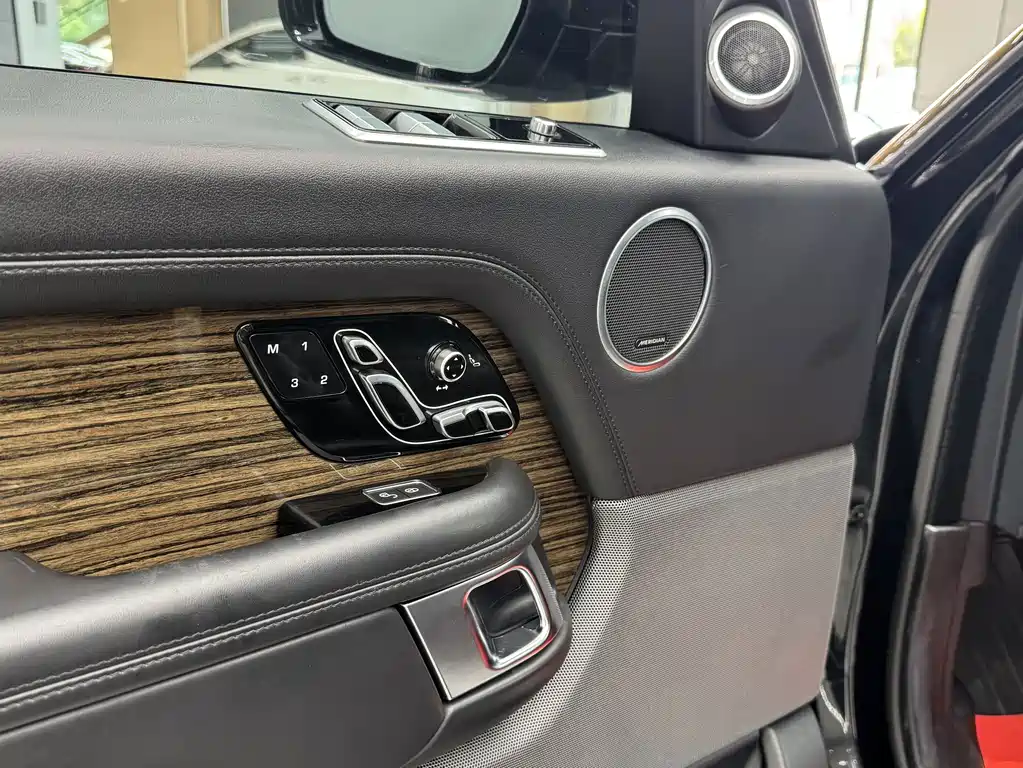 Range Rover 2019 3.0 SC V6 Long Wheelbase Edition