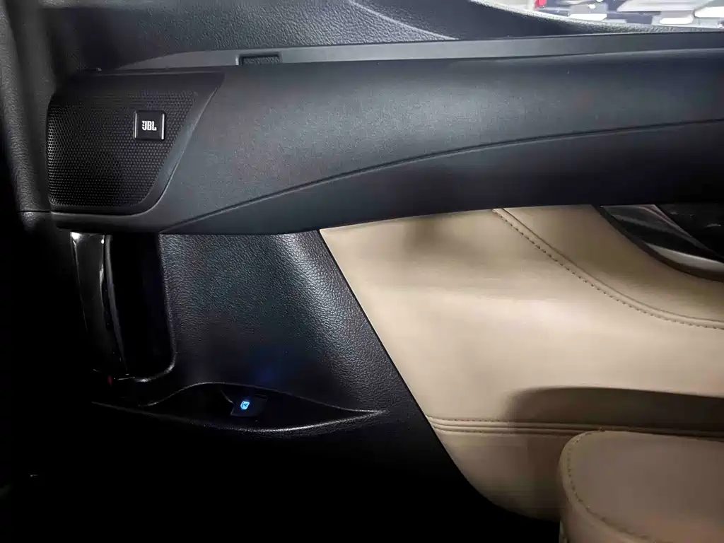 Alphard 2018款 改款 3.5L 豪华版