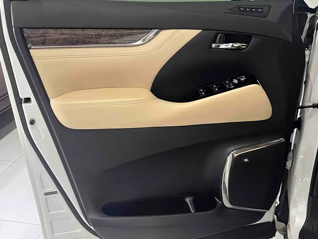 Alphard 2018款 改款 3.5L 豪华版