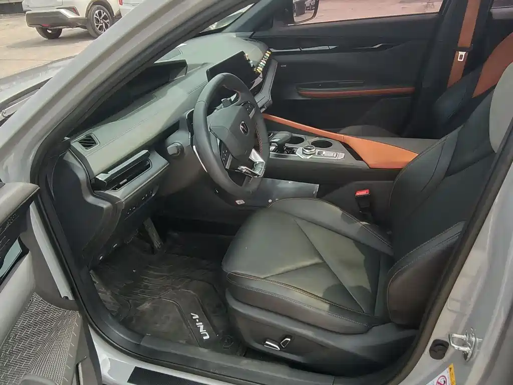 Changan UNI-V 2022 Model 1.5T Sports Edition