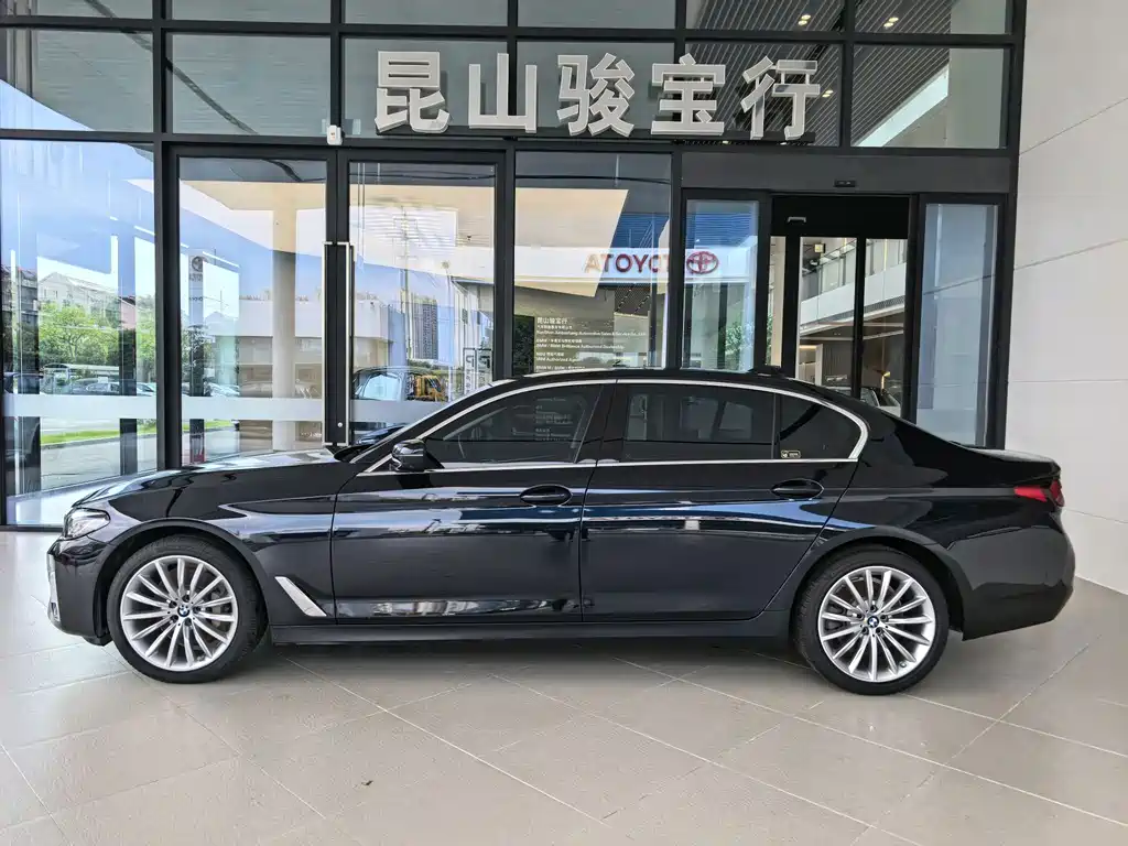 BMW 5 Series 2021 530Li Grandeur Edition Luxury Package