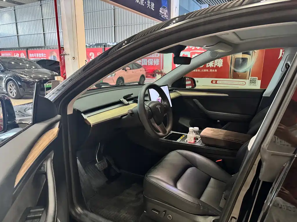 Model Y 2023 Rear-Wheel Drive Edition