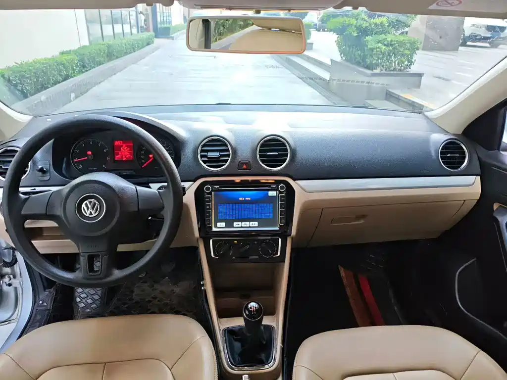 Jetta 2015 Quality and Benefit Edition 1.6L Manual Comfort Version