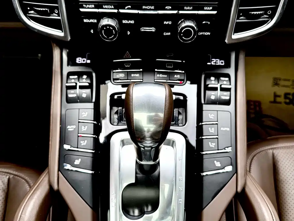 Cayenne 2015 Model Cayenne 3.0T