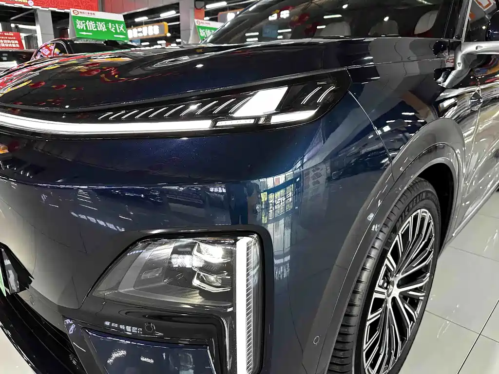 Shenlan S09 2025 Edition Four-Wheel Drive Ultra+ High-End Version