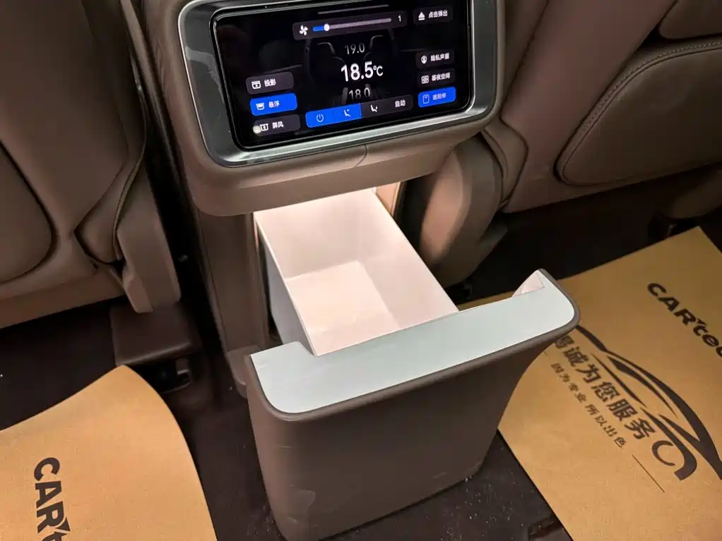 SUV M9 2025 Edition Range-Extended Ultra Version 52kWh 6-Seat Version 192-line LiDAR