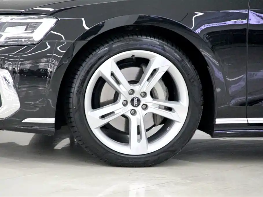 Audi A8 2023 model A8L 50 TFSI quattro Premium Selection