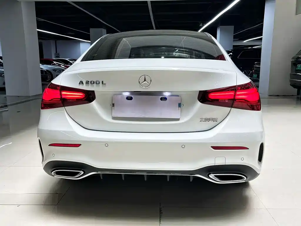 Mercedes-Benz A 200 L 2025 Fashion Edition