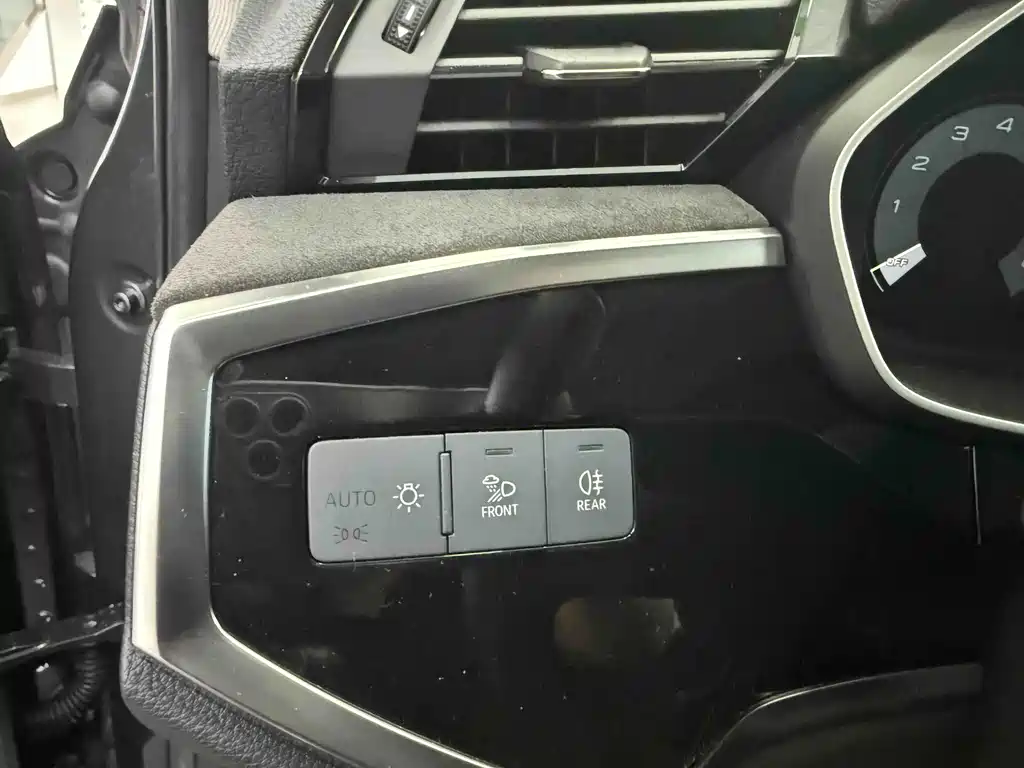 Audi Q3 2022 35 TFSI Sportline
