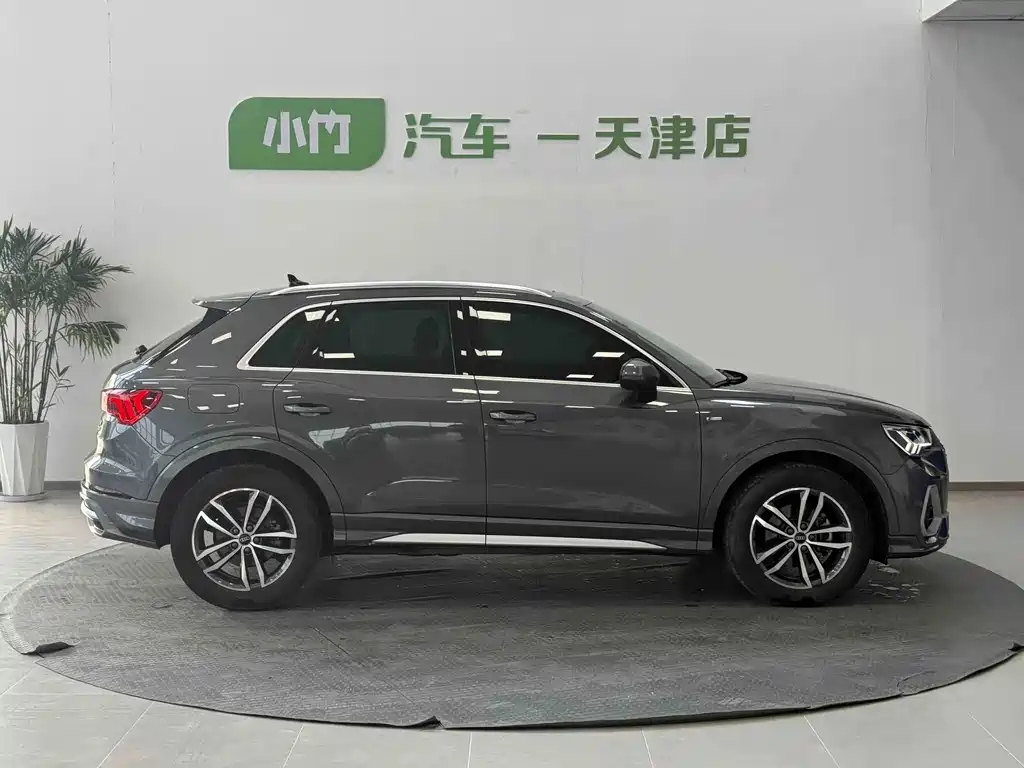 Audi Q3 2022 35 TFSI Sportline