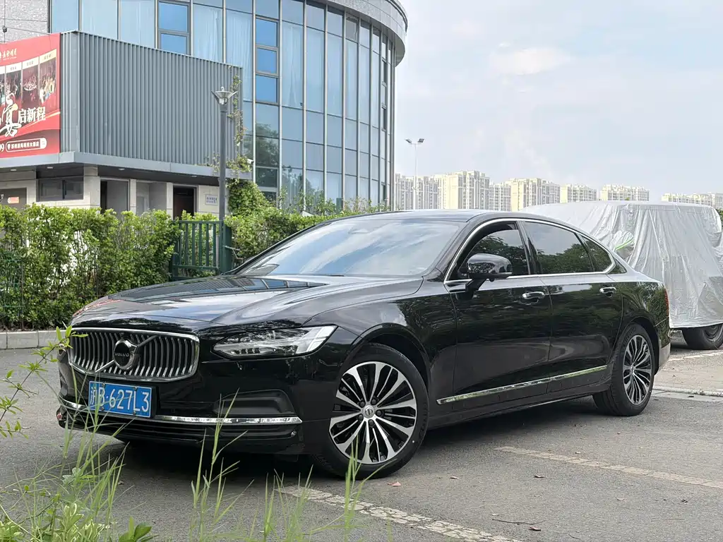 Volvo S90 2023 B5 Intelligent Luxury Edition