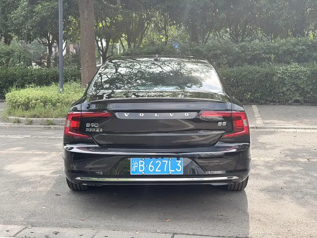 Volvo S90 2023 B5 Intelligent Luxury Edition