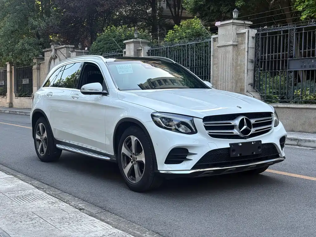 Mercedes GLC 2017 GLC 260 4MATIC Luxury Edition