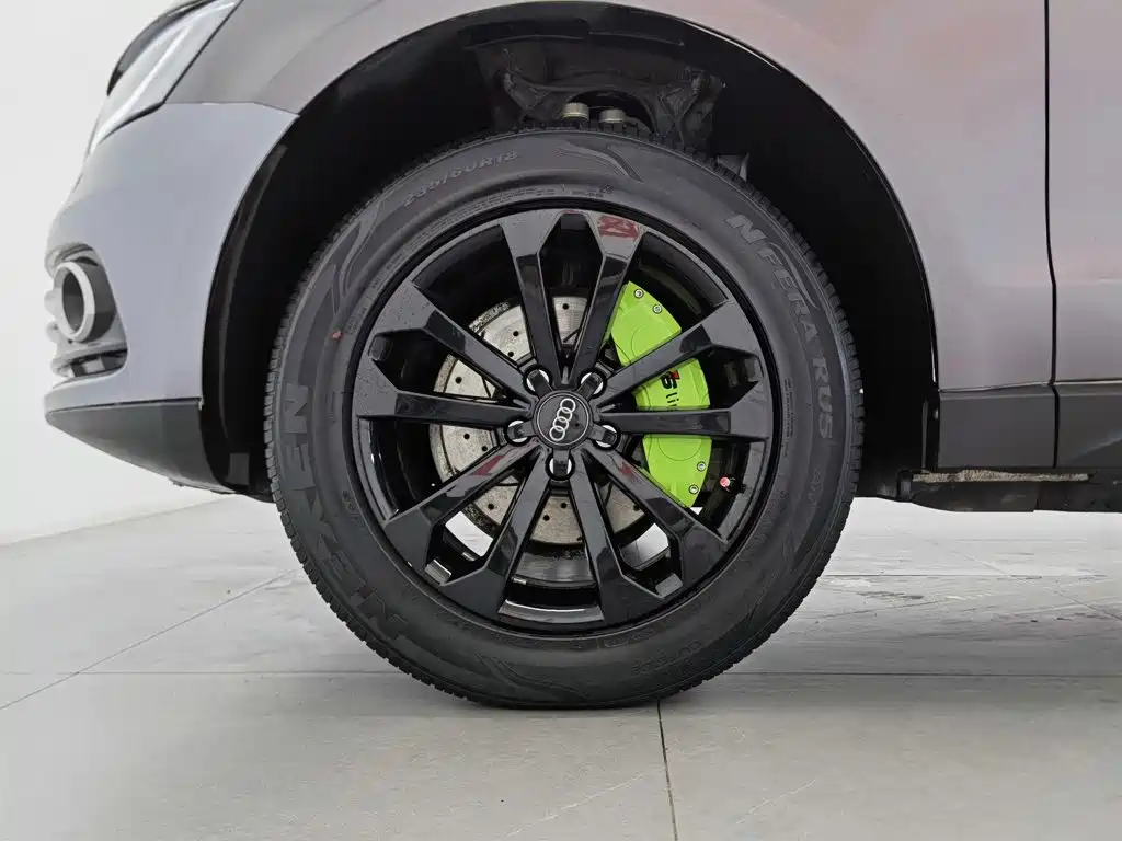 Audi Q5 2013 model 40 TFSI Technology Edition
