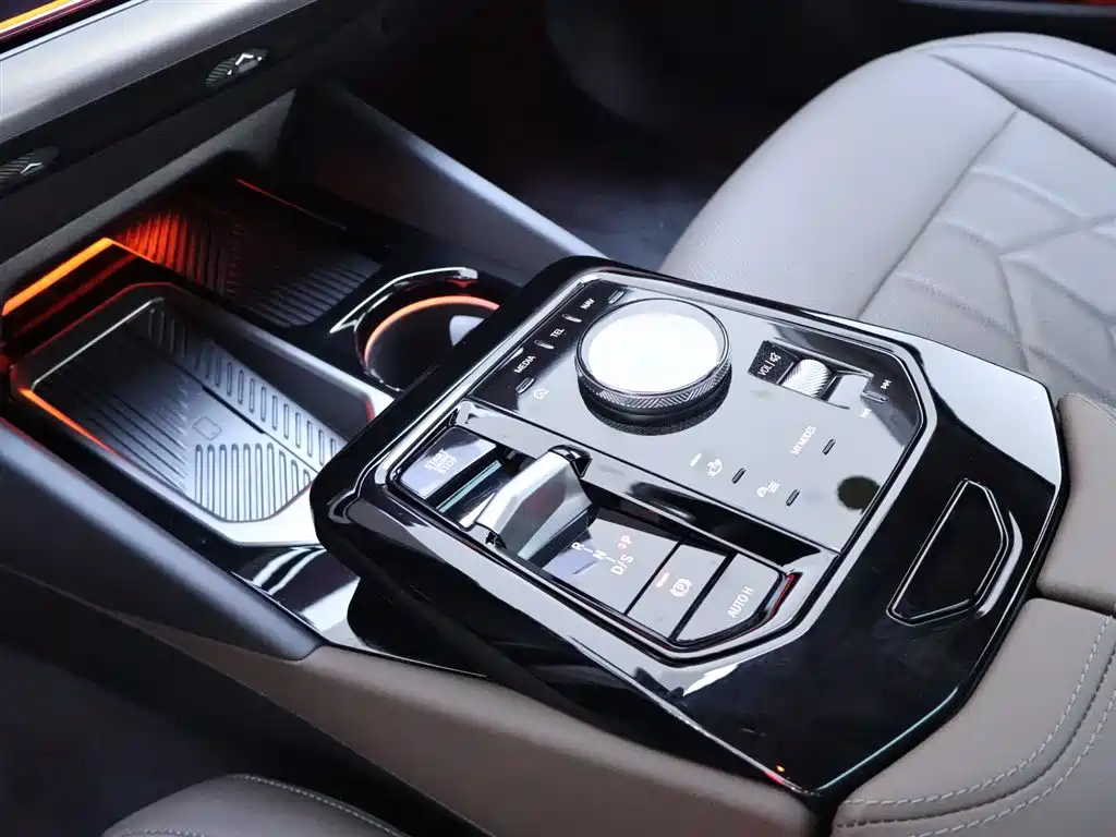 BMW 5 Series 2025 525Li M Sport Package