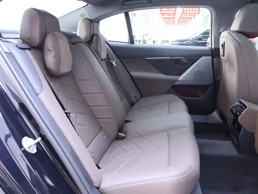 BMW 5 Series 2025 525Li M Sport Package