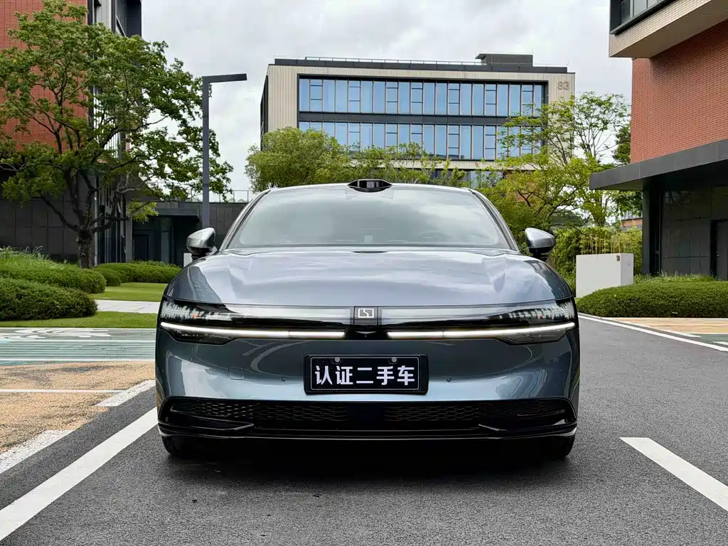 Jizhe 007 2025 Edition Long Range Rear-Wheel Drive Intelligent Driving Version 100kWh