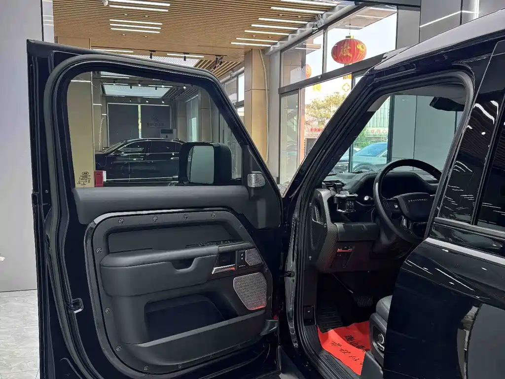 Land Rover Defender 2023 130 3.0T P400 HSE