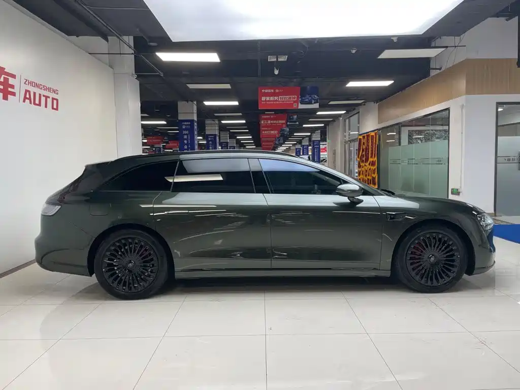 享界S9T 2025款 增程 Ultra长续航版 192线激光雷达