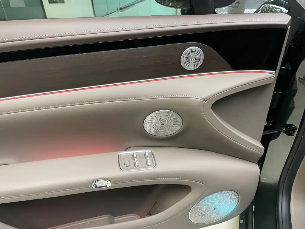 享界S9T 2025款 增程 Ultra长续航版 192线激光雷达