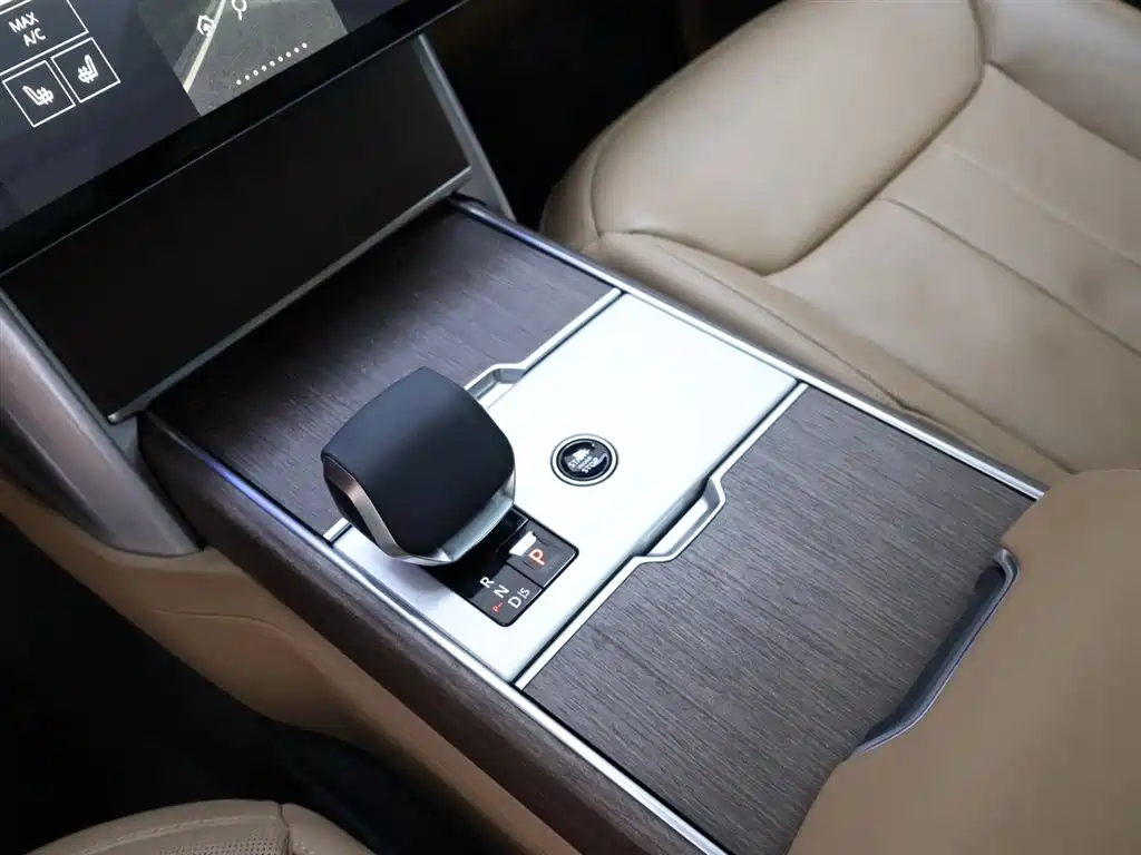Range Rover 2025 Edition 3.0 L6 360PS Grand Edition