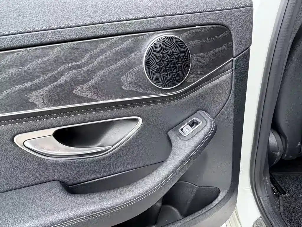 Mercedes C-Class 2015 model, facelift C 180 L Sporty