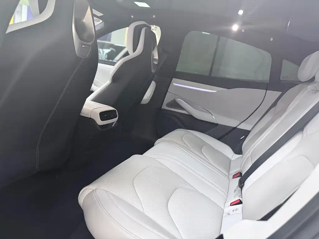 Xiaomi SU7 2024 Model Quad Drive Ultra Long Range High-End Smart Driving Max Edition