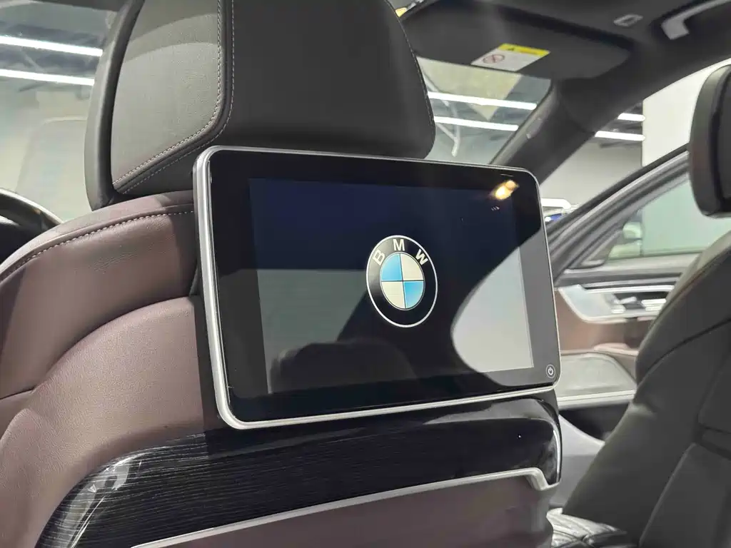 BMW 7 Series 2019 740Li Leading Edition M Sport Package