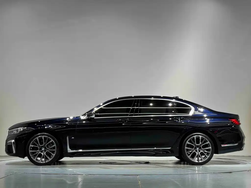 BMW 7 Series 2019 740Li Leading Edition M Sport Package