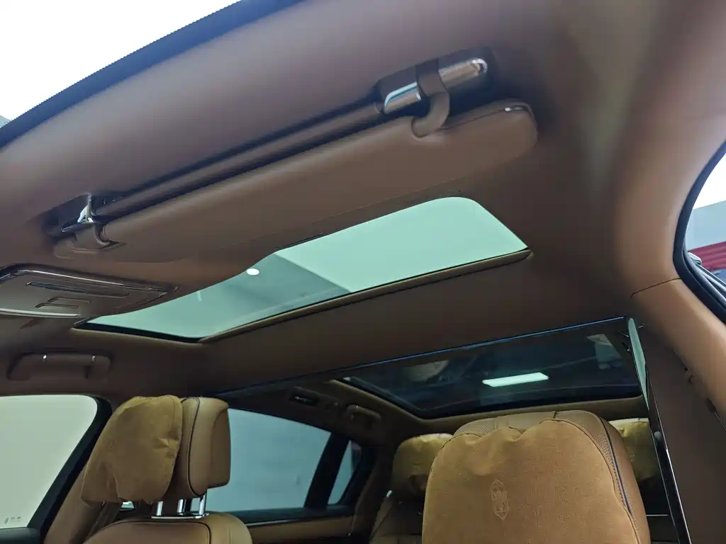 尊界S800 2025 Edition Range-Extended Starlight Executive 4-Seater (896-line LiDAR)