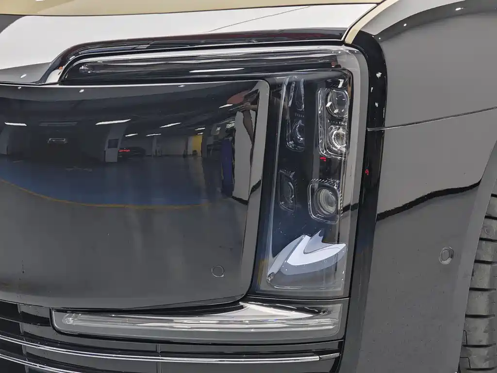 尊界S800 2025 Edition Range-Extended Starlight Executive 4-Seater (896-line LiDAR)