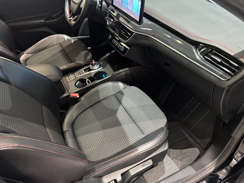 Ford Focus 2021 Two-door EcoBoost 180 Automatic ST Line