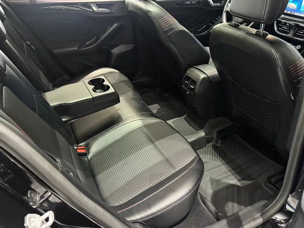 Ford Focus 2021 Two-door EcoBoost 180 Automatic ST Line