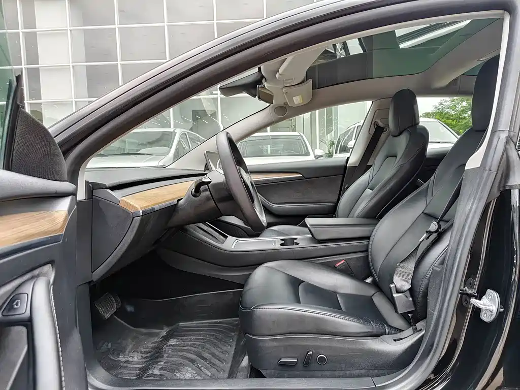 Model 3 Rear-Wheel Drive 2022