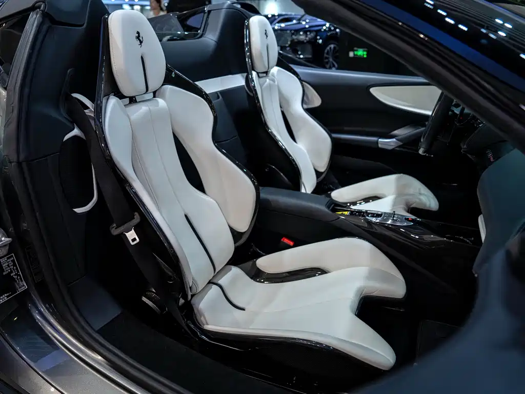 SF90 Spider 2021