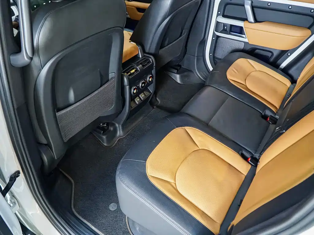 Land Rover Defender 2023 Model 110 3.0T P400 X-DYNAMIC HSE