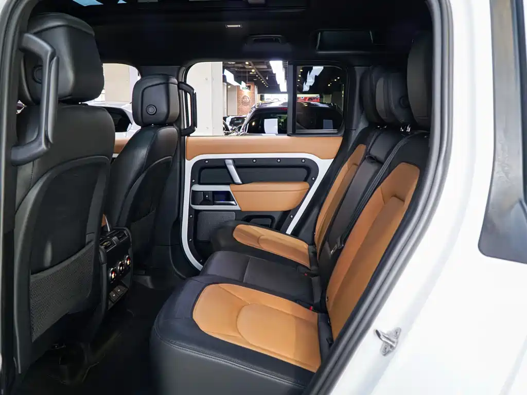 Land Rover Defender 2023 Model 110 3.0T P400 X-DYNAMIC HSE