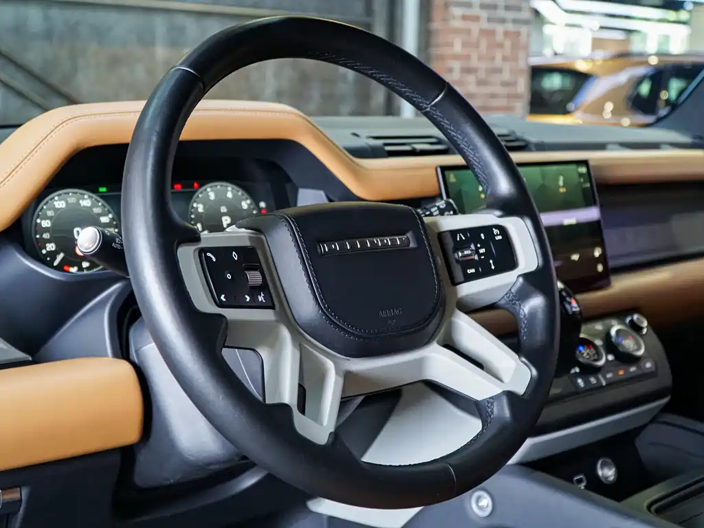 Land Rover Defender 2023 Model 110 3.0T P400 X-DYNAMIC HSE