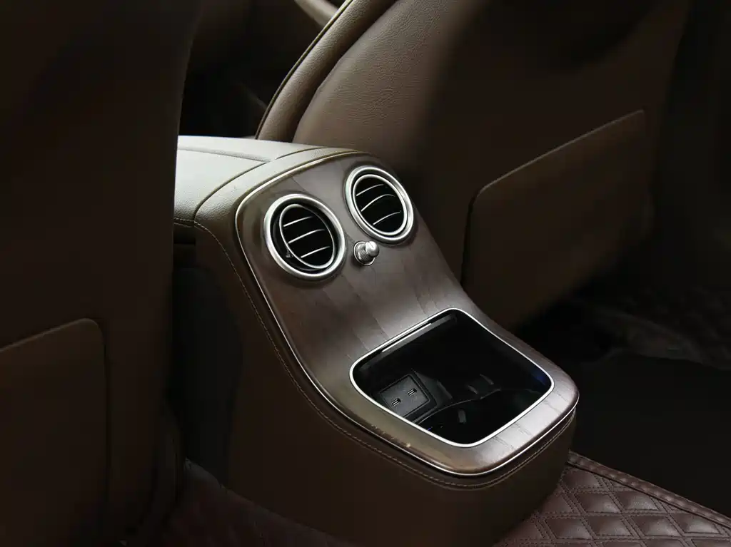 Mercedes-Benz E-Class 2023 Facelift E 300 L Sportline