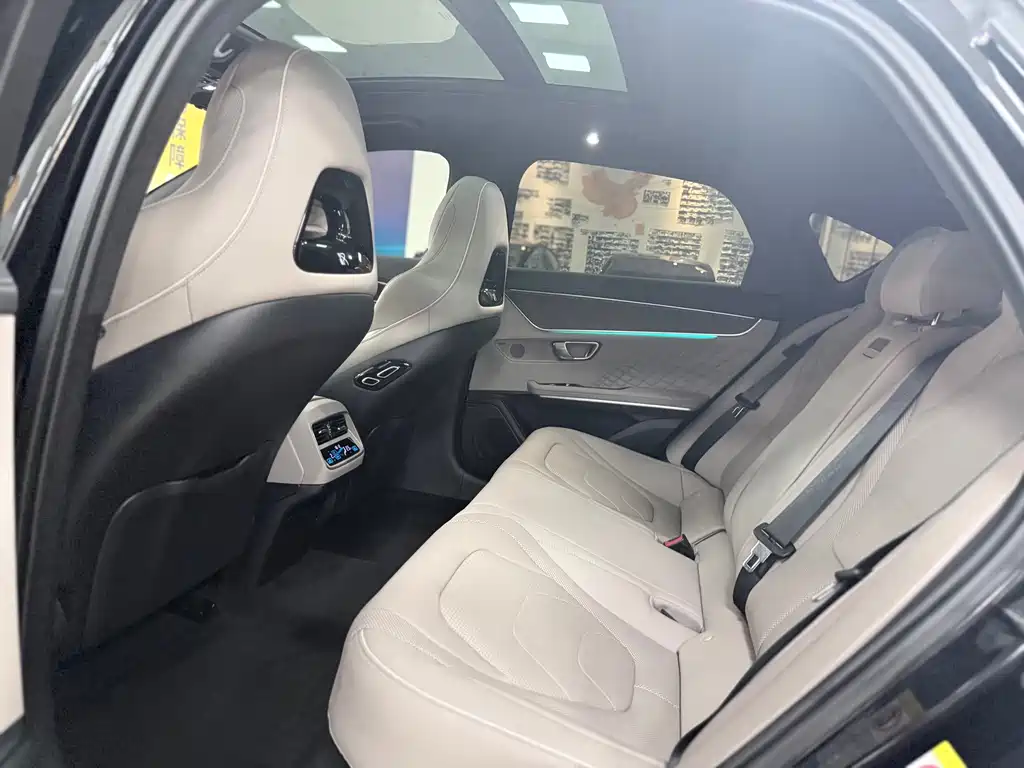 Han 2024 EV Glory Edition 610KM All-Wheel Drive Intelligent Driving Version