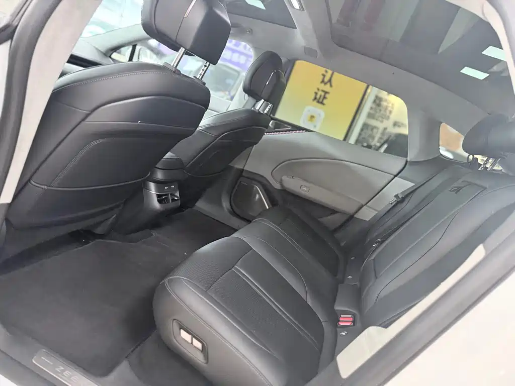 Jizhe 007 2024 Model Rear-wheel Drive 100kWh