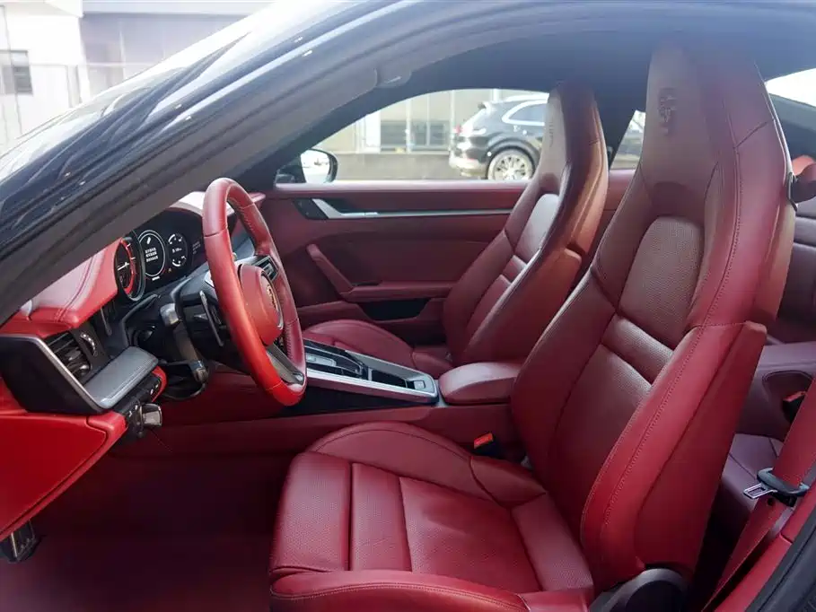 Porsche 911 2023 Carrera 4S 3.0T