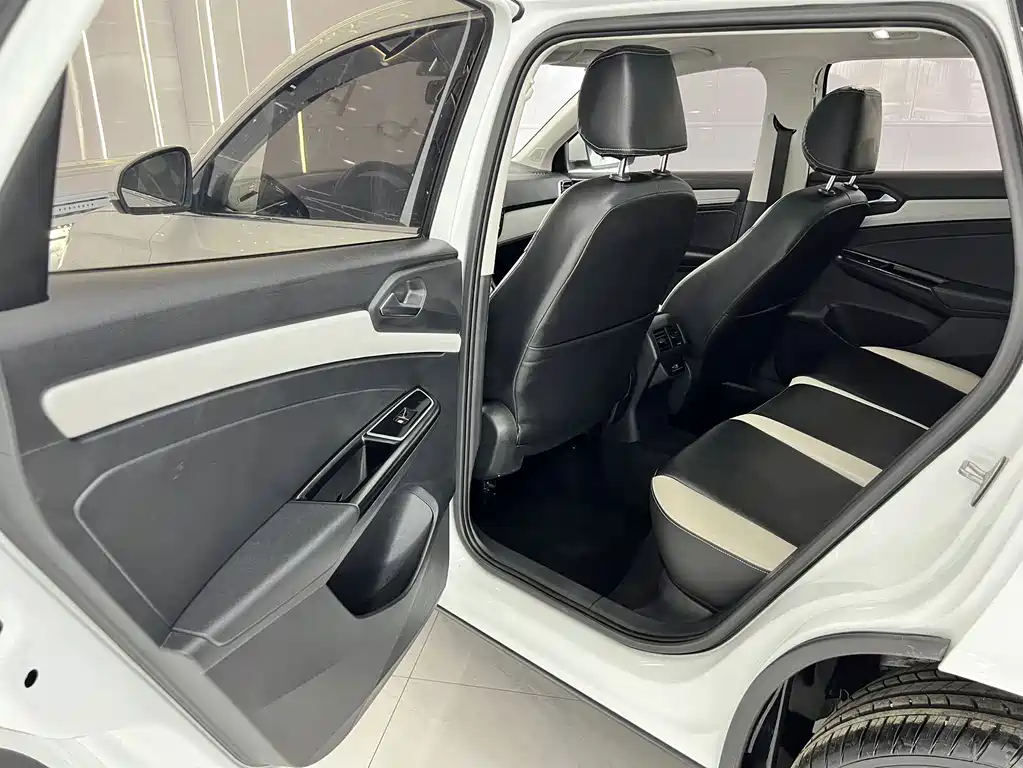 Volkswagen VS7 2022 1.4T Automatic Advance Pro Edition