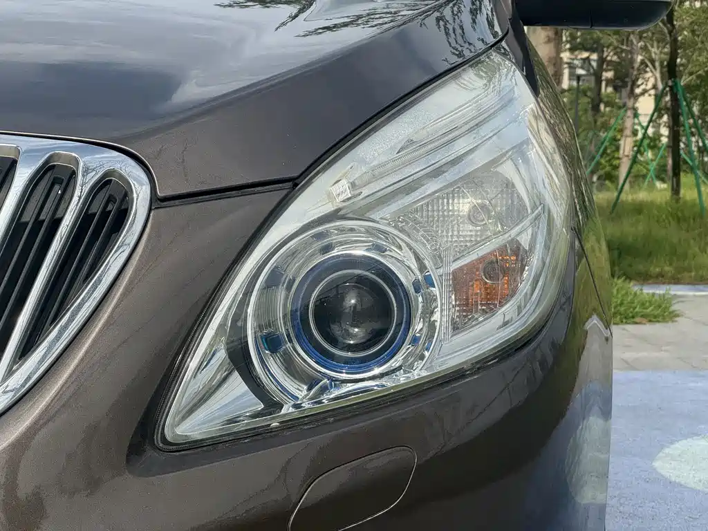 Buick GL8 2013 2.4L LT Luxury Business Executive Edition